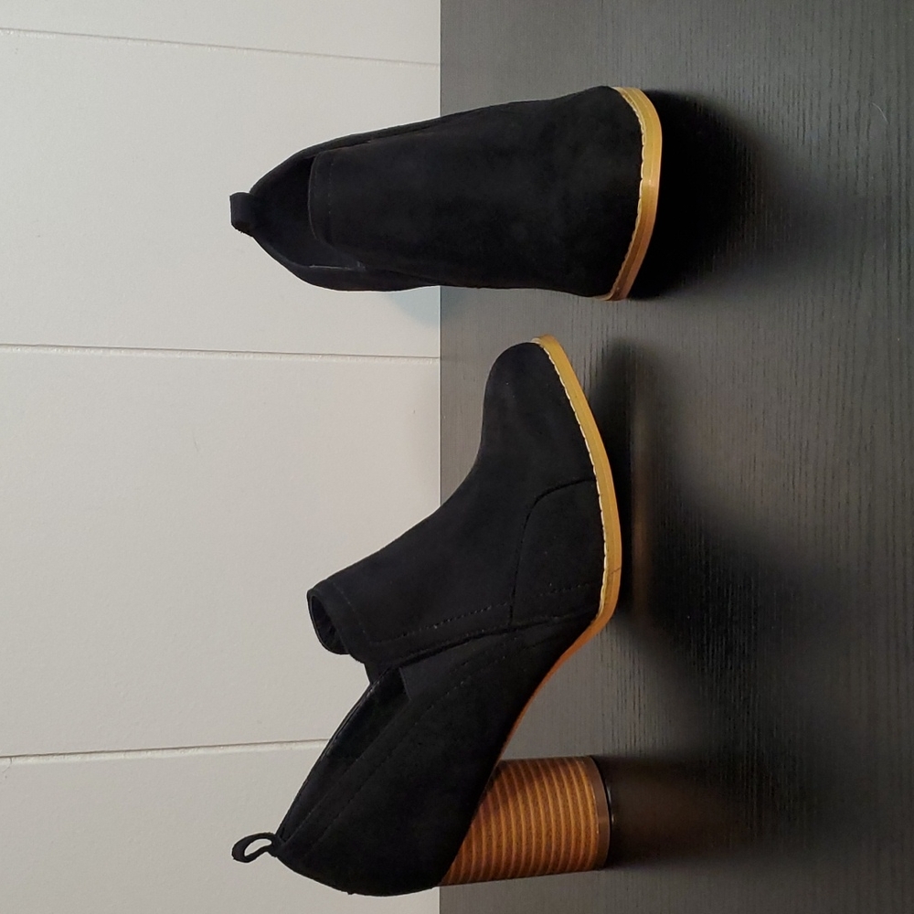 NWOT Black Booties